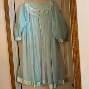 Vintage Dressing Gown/robe
